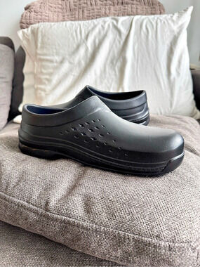 Non slip Black Clogs Brand New